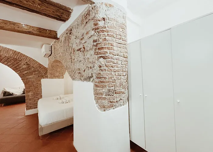 Daire Historical Center Aquarium *